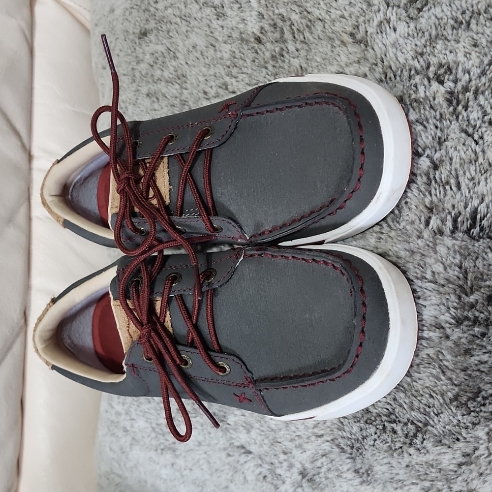 Twisted X size 6